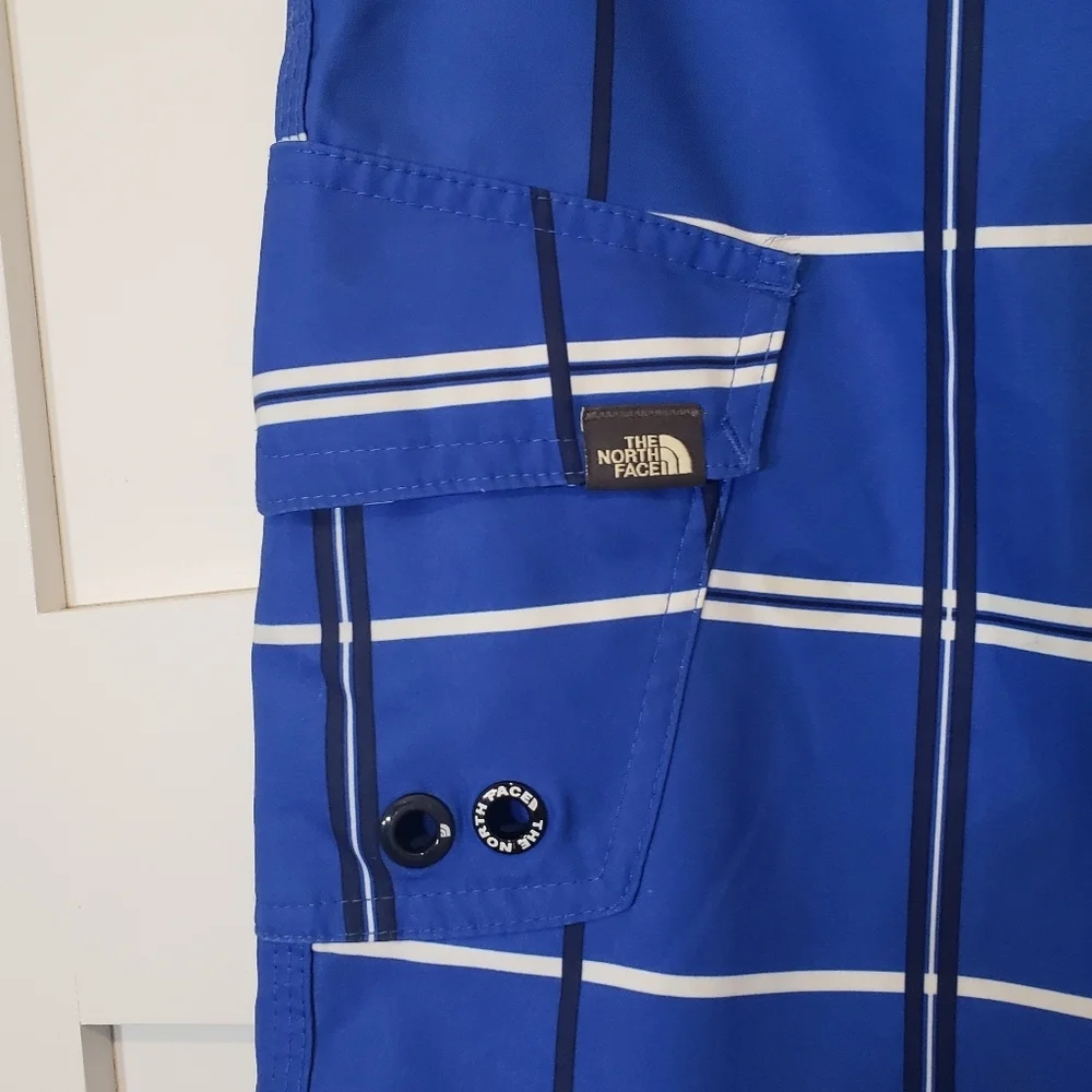 The North Face Blue White Black Plaid Boardshorts Size 36